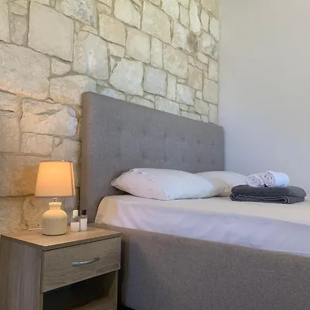 Cosmema Stone House With Amazing Mountain View Apartment Stroumbi Exterior photo