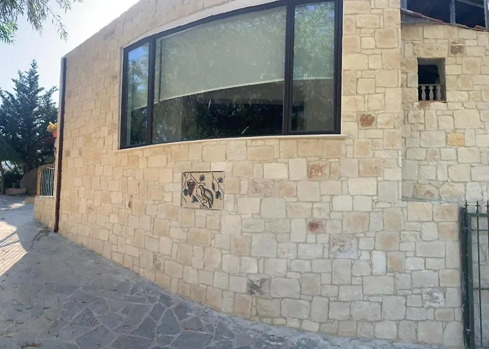 Cosmema Stone House With Amazing Mountain View